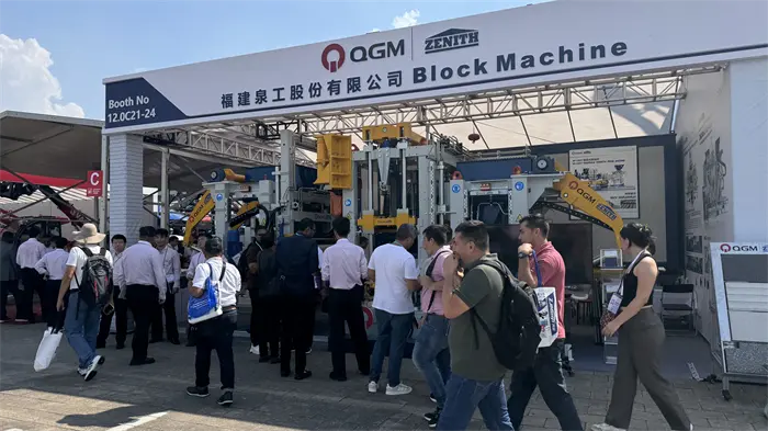 Di mana beribu -ribu pedagang berkumpul, pembuatan pintar qangong menarik perhatian global