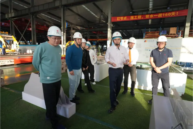 Nan'an kembali Persatuan Pelajar Luar Negara melawat dan menjalankan penyelidikan di Quangong Machinery Co., Ltd.