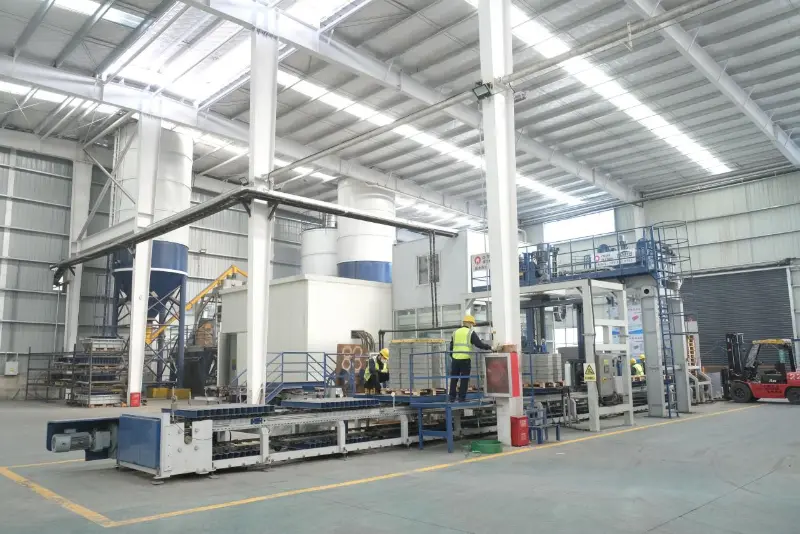 Mesin Paving Block Automatik untuk Asia Tenggara | Penyelesaian Pengeluaran Turap Konkrit yang Cekap