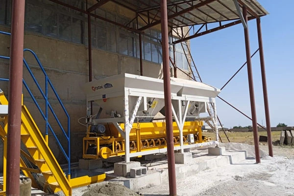 Mesin Pembuat Blok Automatik QT6 Di Armenia, sejak 2022